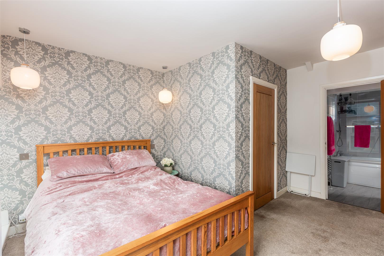 Commercial Road, Pontardawe, Swansea, SA8 4SL